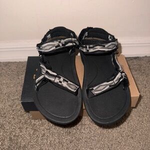Teva girls sandals
